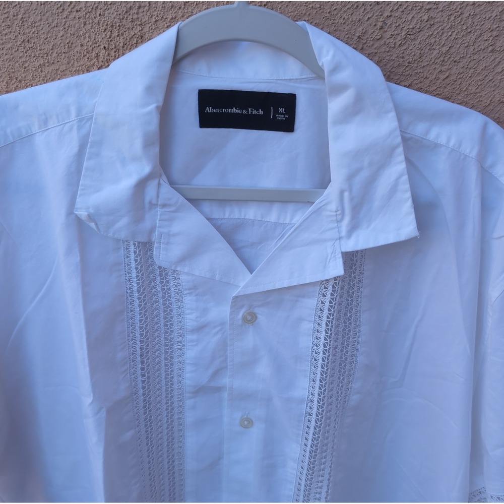 Abercrombie & Fitch Guayabera Style Embroidered Pintuck Shirt Mens XL Resort